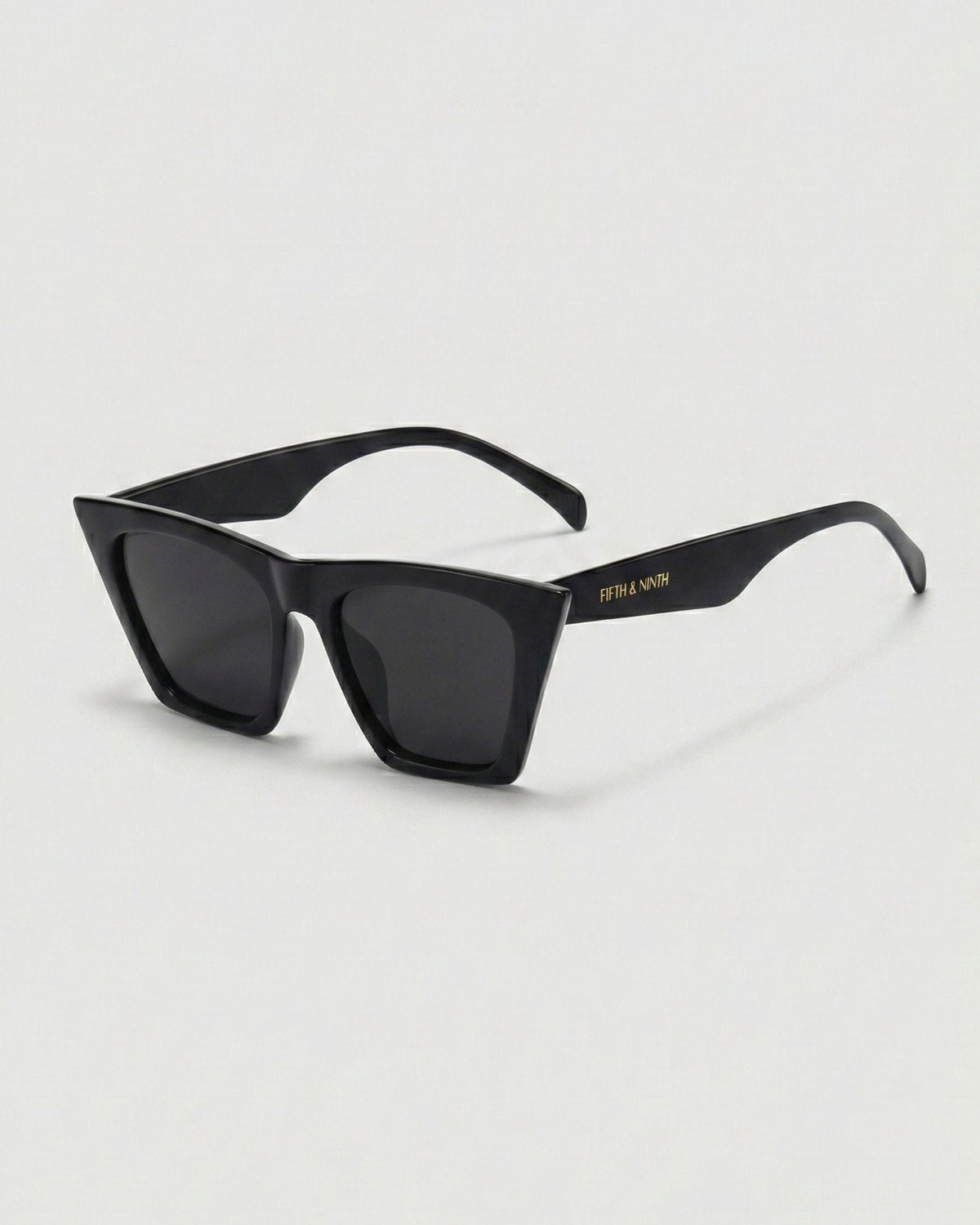 Black Square Cat-Eye Sunglasses Stardaze - Retro Square High Pointed Cat Eye Sunglasses  main image 4