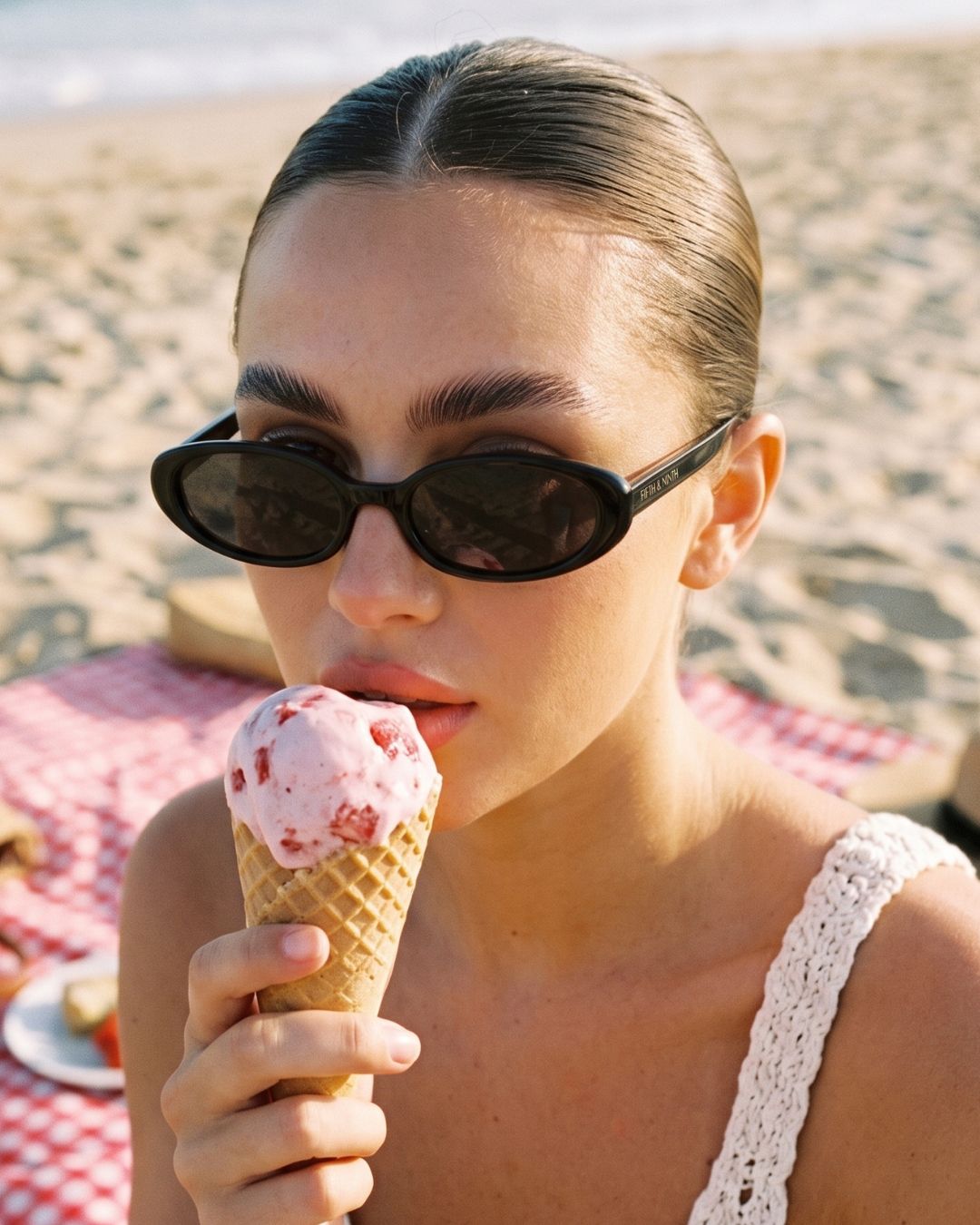 Taya | Wide Oval Polarized Sunglasses | Fifth & Ninth – Fifth and