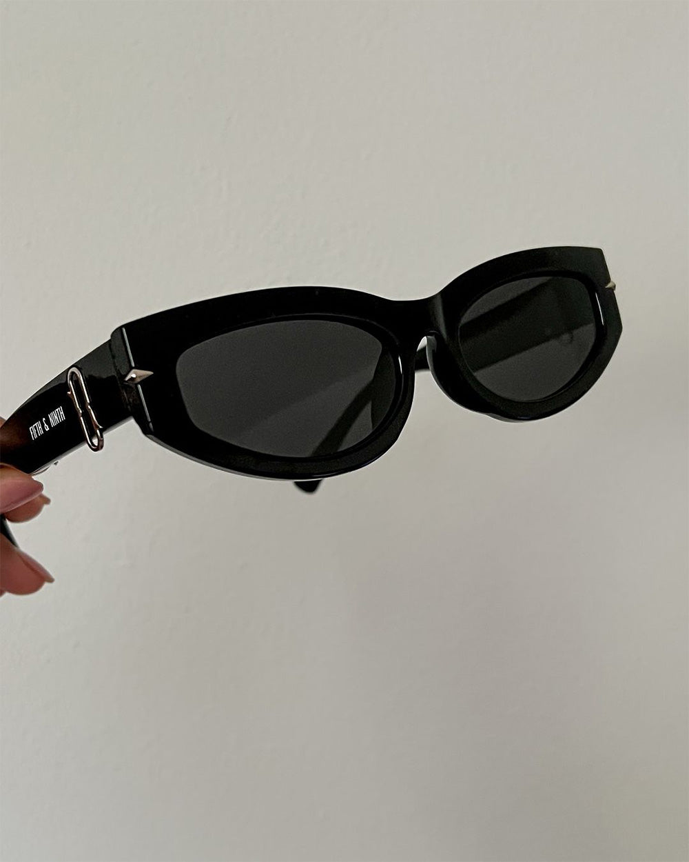 Alexa | Embellished Polarized Sunglasses | Fifth & Ninth – Fifth